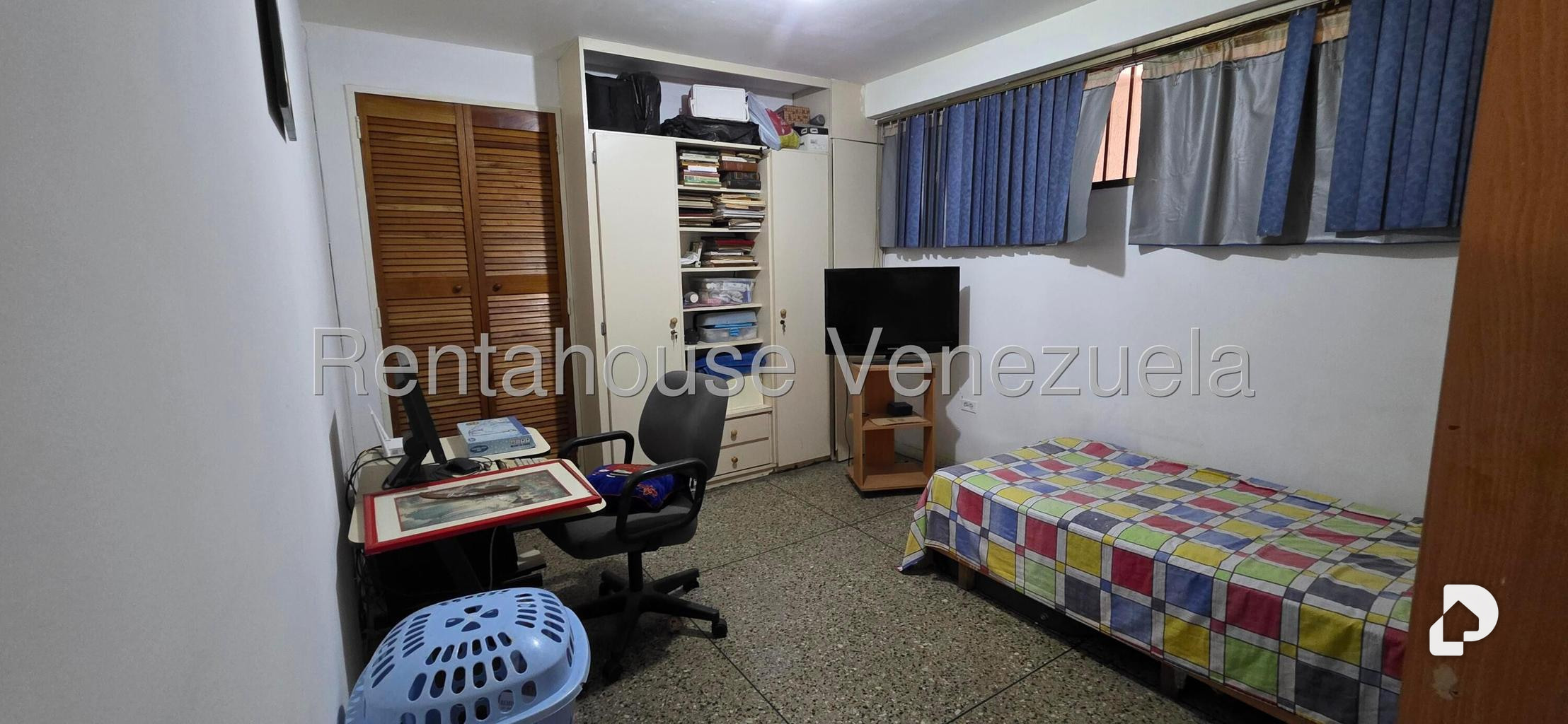Apartamento en Colinas de Los Chaguaramos, Caracas – 11