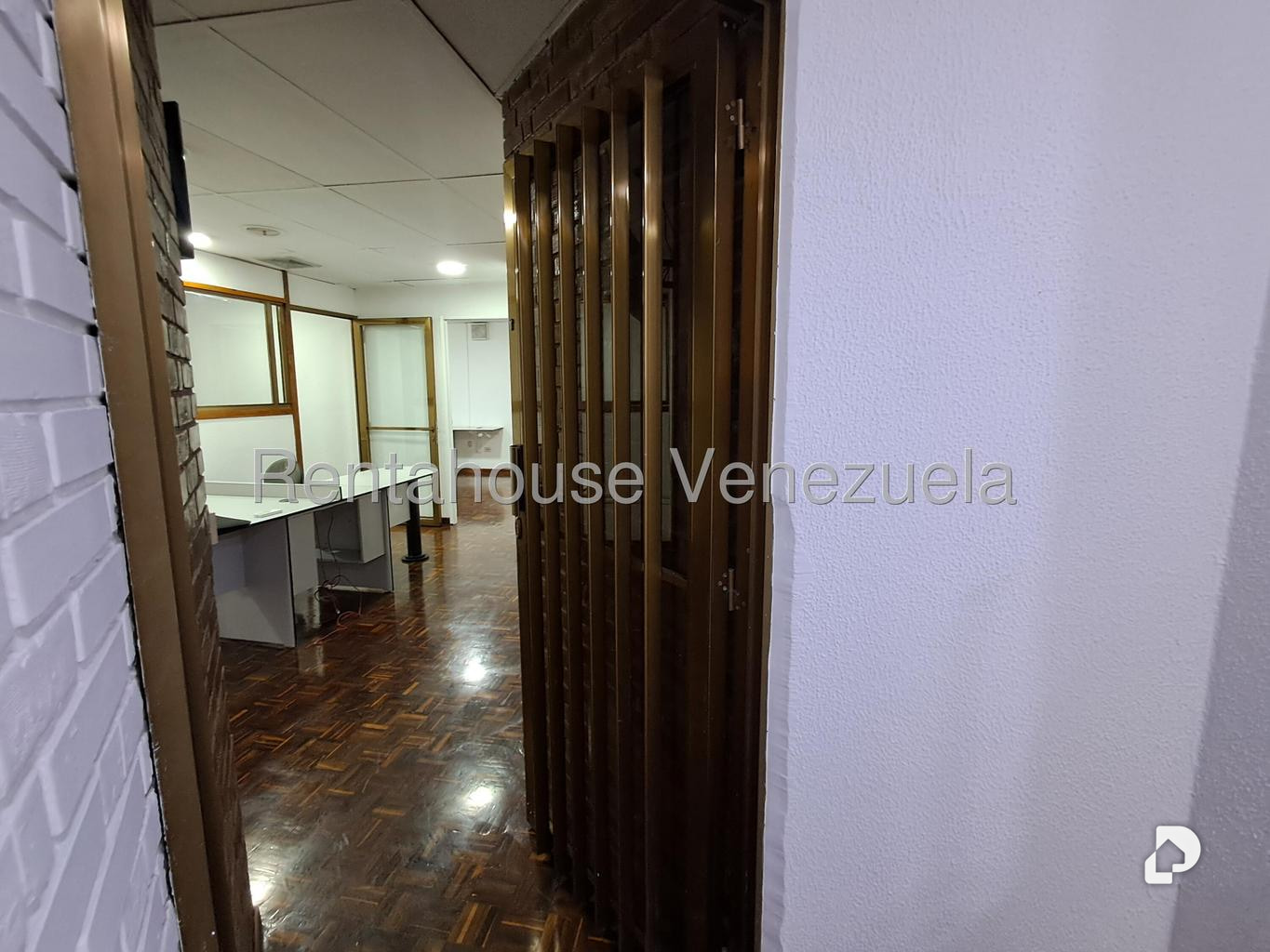 Oficina en La California Norte, Caracas – 11