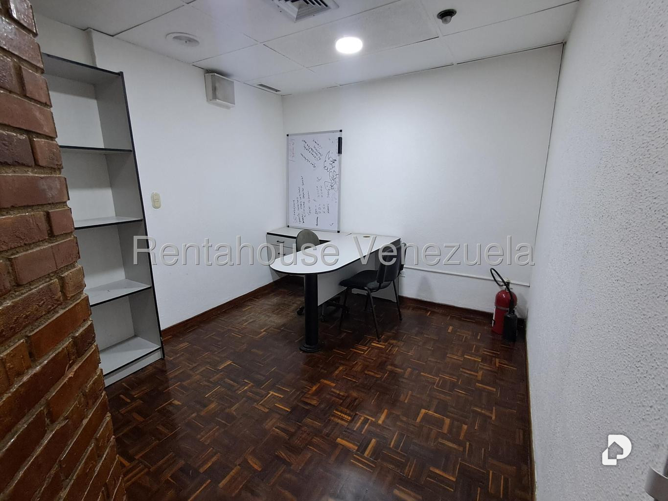 Oficina en La California Norte, Caracas – 13