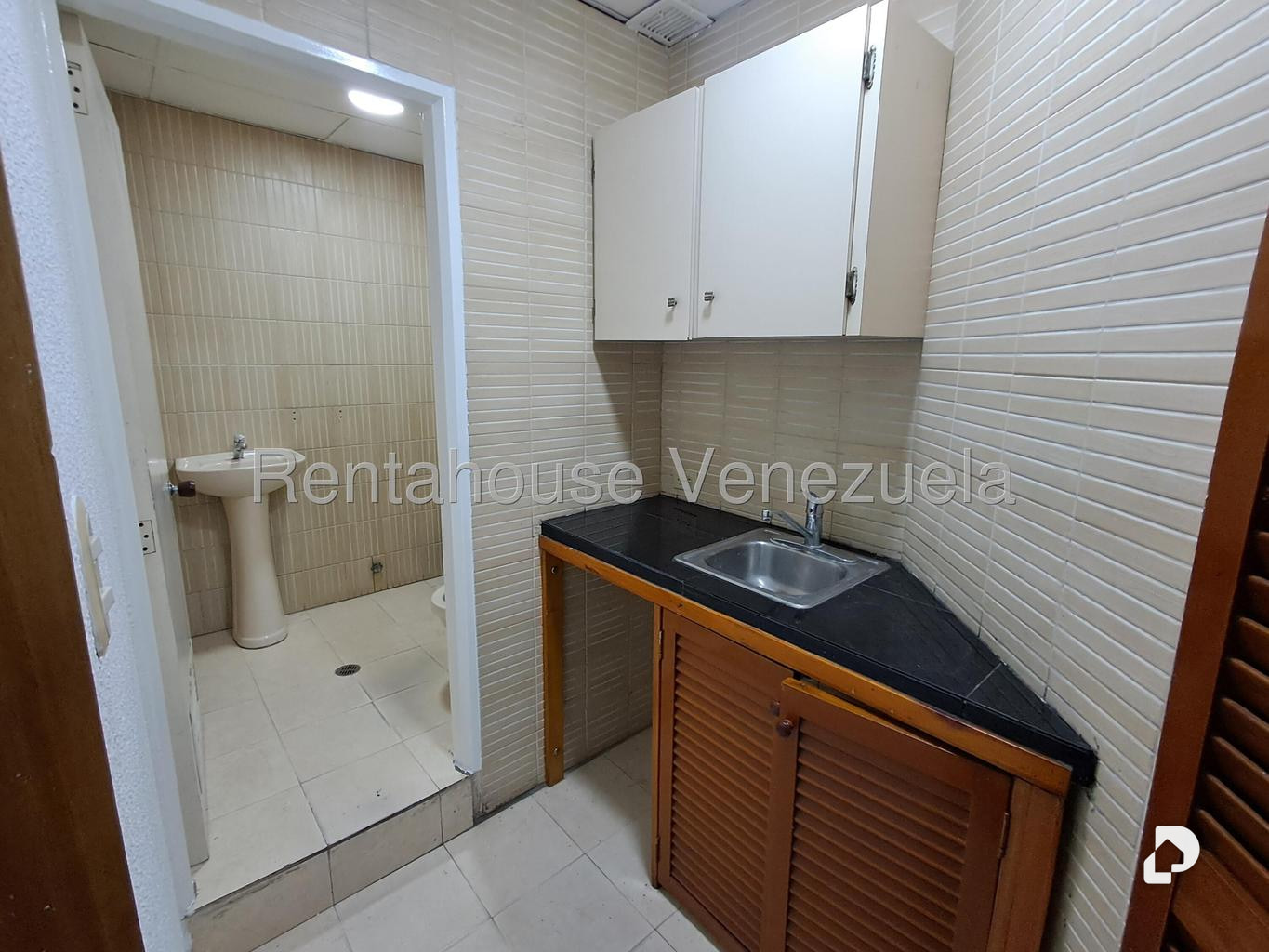 Oficina en La California Norte, Caracas – 22
