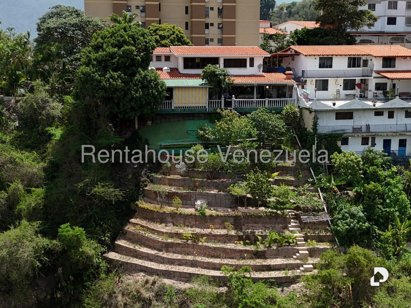 Casa en Colinas de Santa Mónica, Caracas – 3