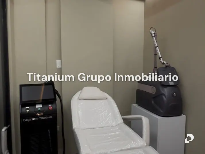 Local comercial en Parroquia Urbana San José, Valencia – 5