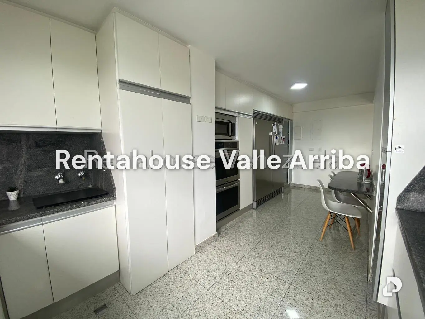 Apartamento en Los Samanes, Caracas – 28