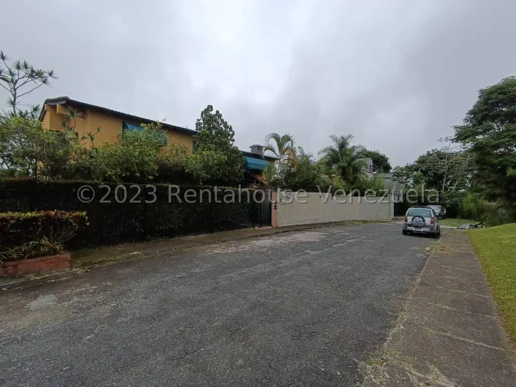 Casa en La Lagunita Country Club, Caracas - 1