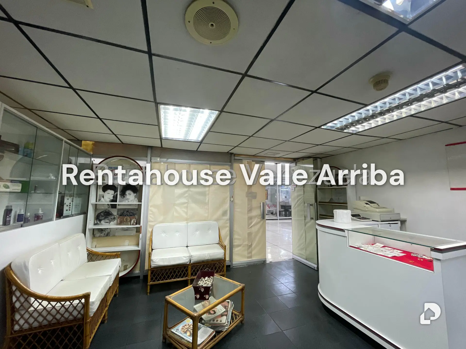 Local comercial en Prados del Este, Caracas – 19