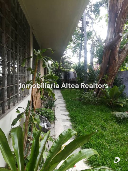 Casa en Los Palos Grandes, Caracas – 10