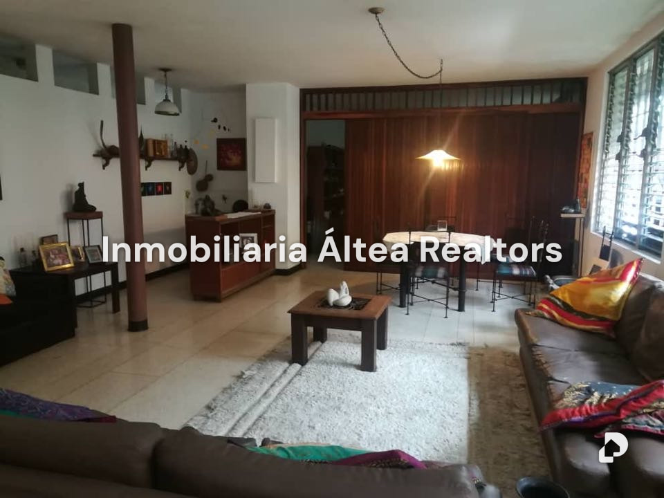 Casa en Los Palos Grandes, Caracas – 16