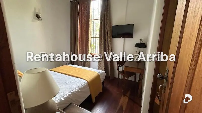 Casa en Oripoto, Caracas – 12