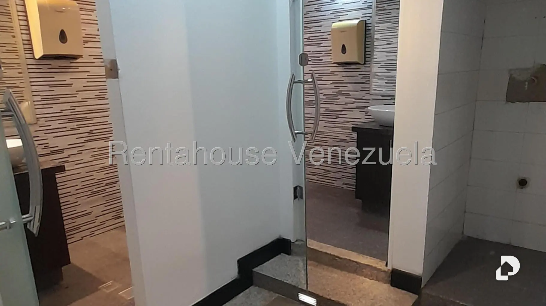 Local comercial en San Pedro, Guatire