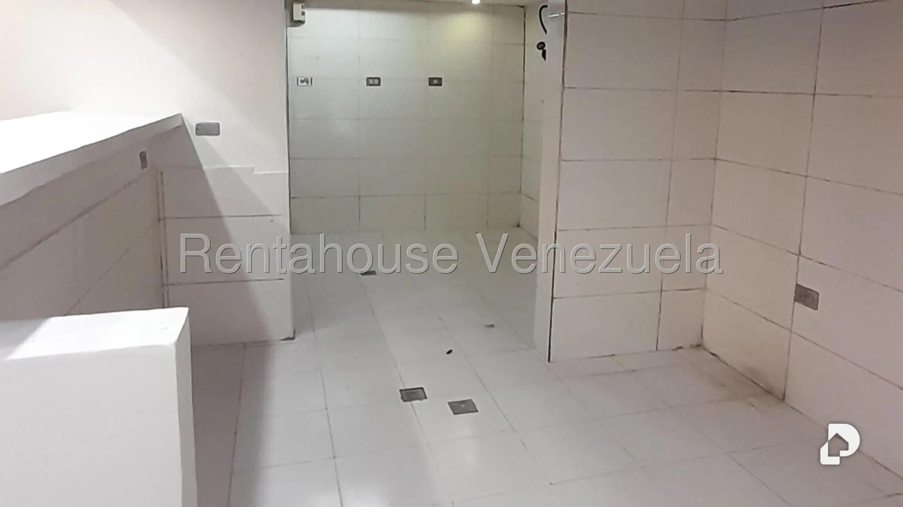 Local comercial en San Pedro, Guatire