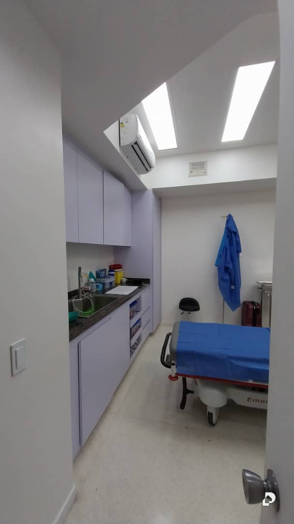 Oficina en San Bernardino, Caracas – 12