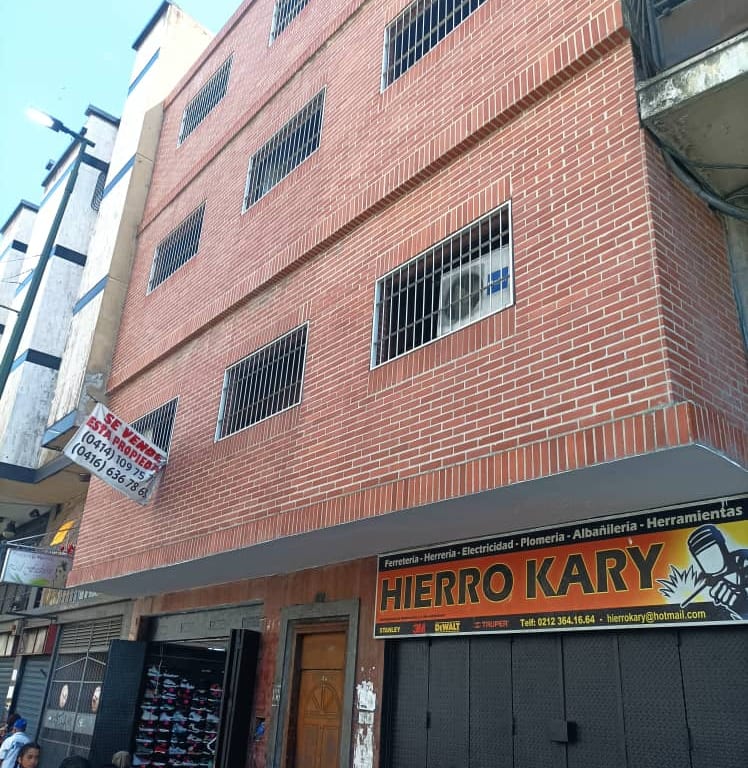Edificio en Los Teques, Altos Mirandinos - 1