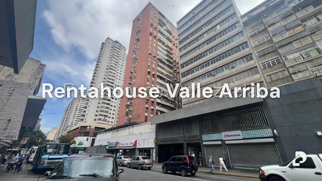Oficina en Parroquia La Candelaria, Caracas – 12