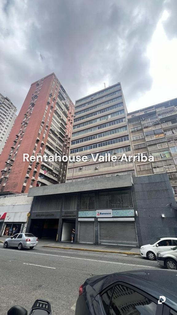 Oficina en Parroquia La Candelaria, Caracas – 11