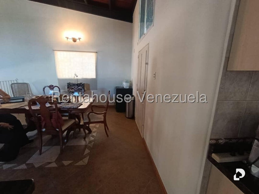 Casa en Cumbres de Curumo, Caracas – 8