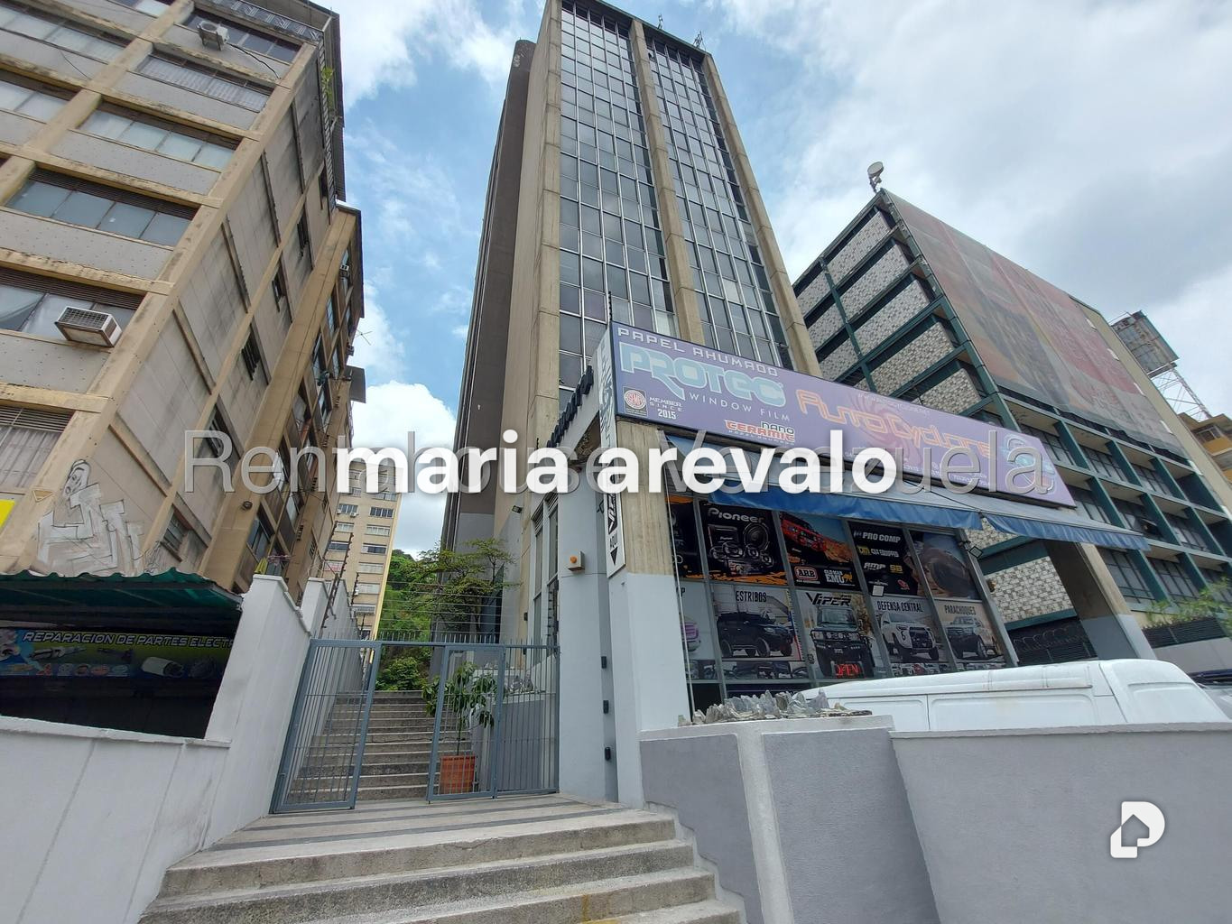 Oficina en Colinas de Bello Monte, Caracas – 25