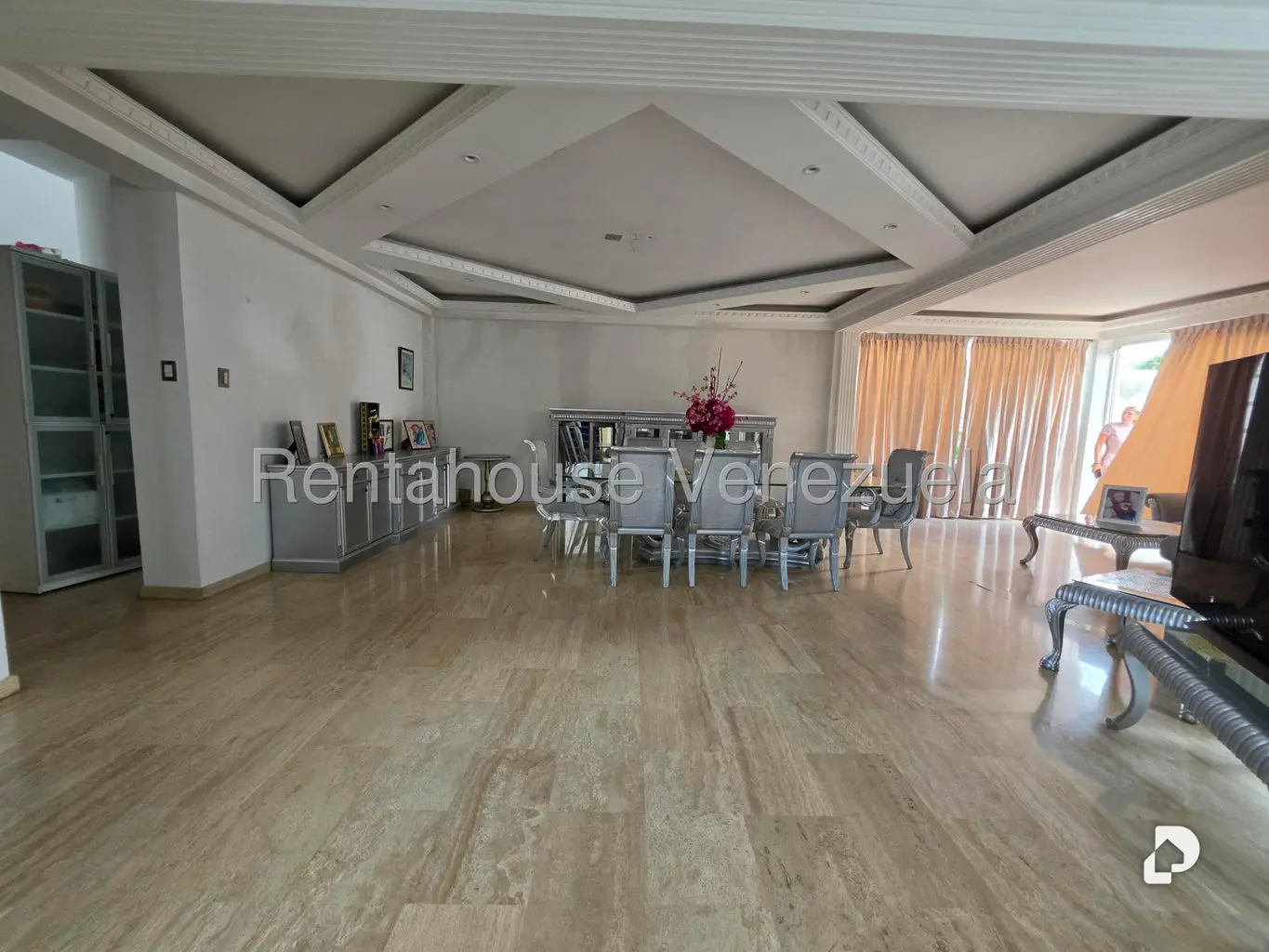 Casa en El Cafetal, Caracas – 12
