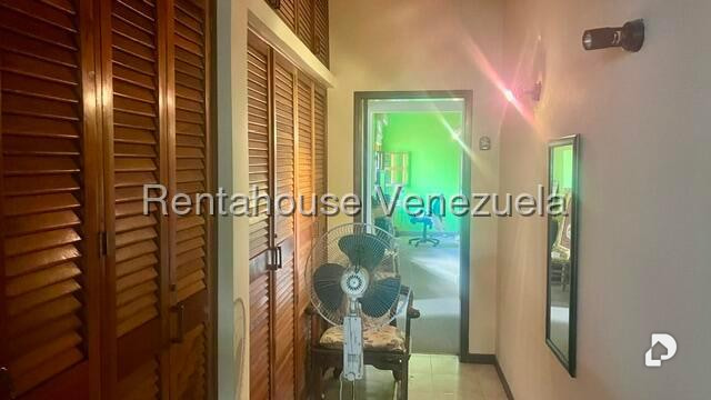 Casa en Macaracuay, Caracas – 28