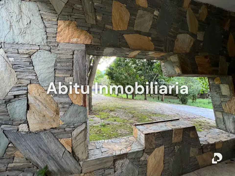 Land in Los Chorros, Caracas – 9