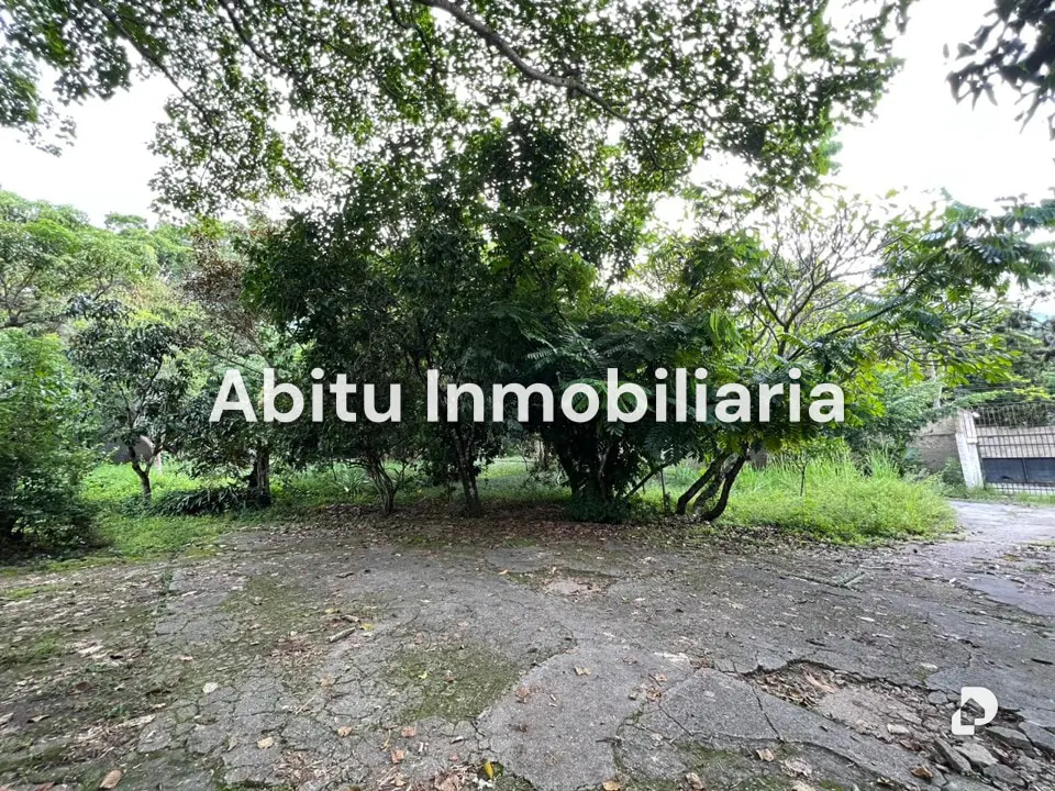 Land in Los Chorros, Caracas – 3
