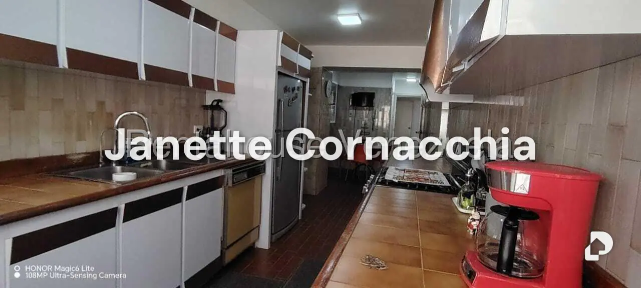 Apartamento en La Florida, Caracas – 17
