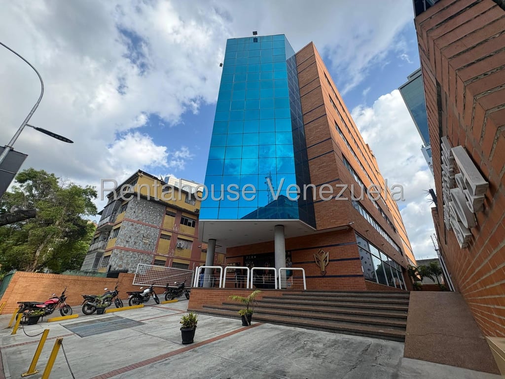 Oficina en Las Mercedes, Caracas - 1