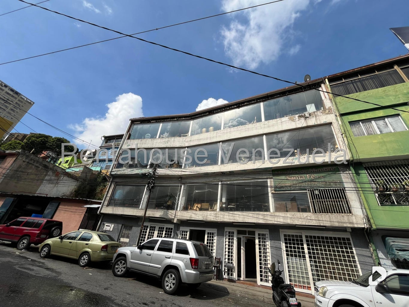 Local comercial en Santa Fe Norte, Caracas – 2