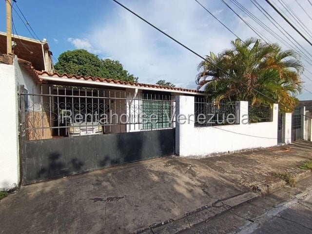 Casa en Barrio Mata Seca, Maracay - 1