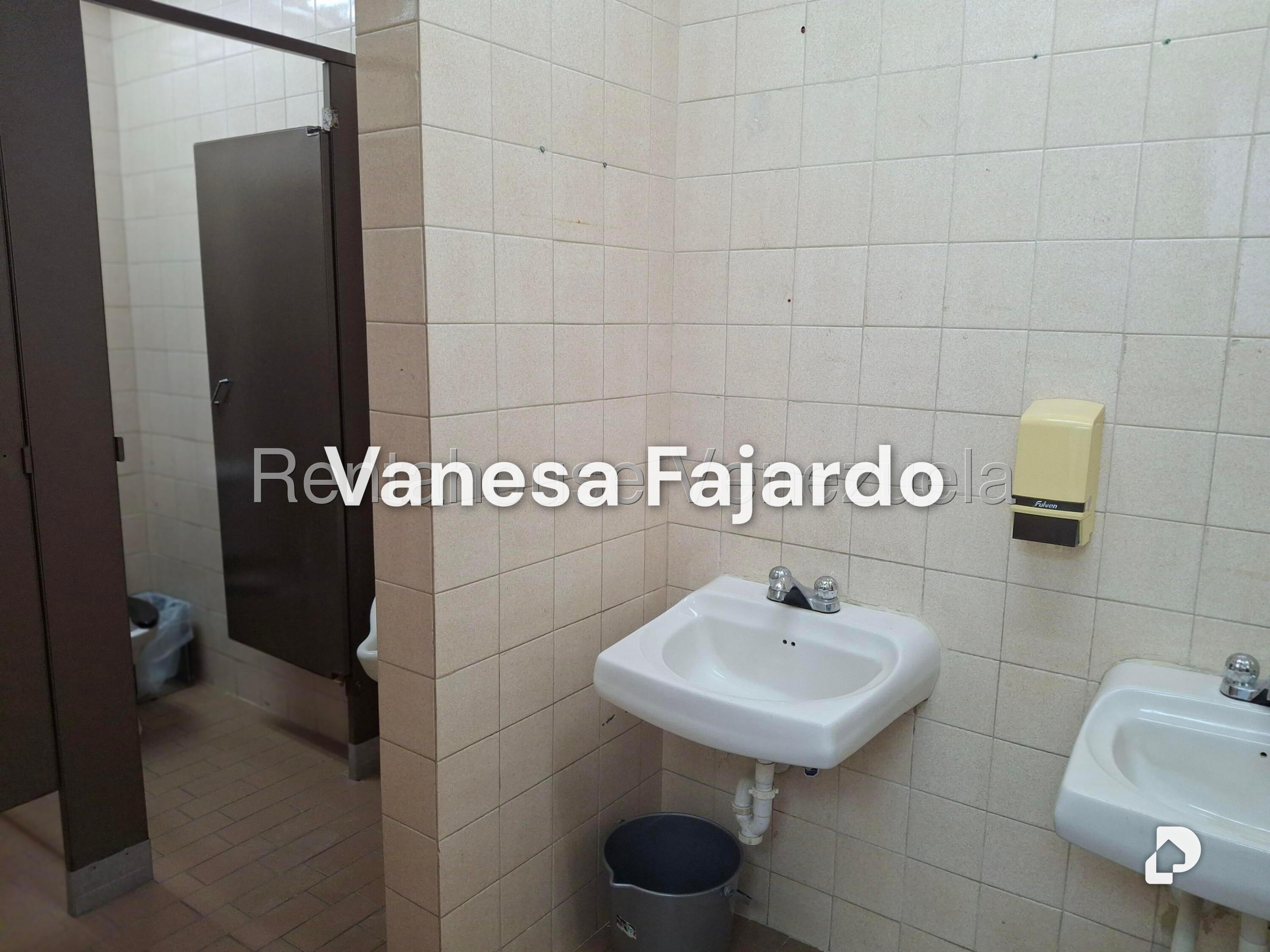 Oficina en El Rosal, Caracas – 27
