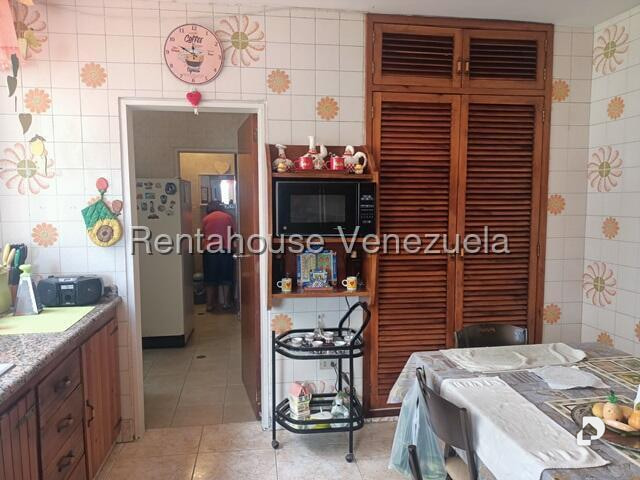 Casa en Colinas de Santa Mónica, Caracas – 25
