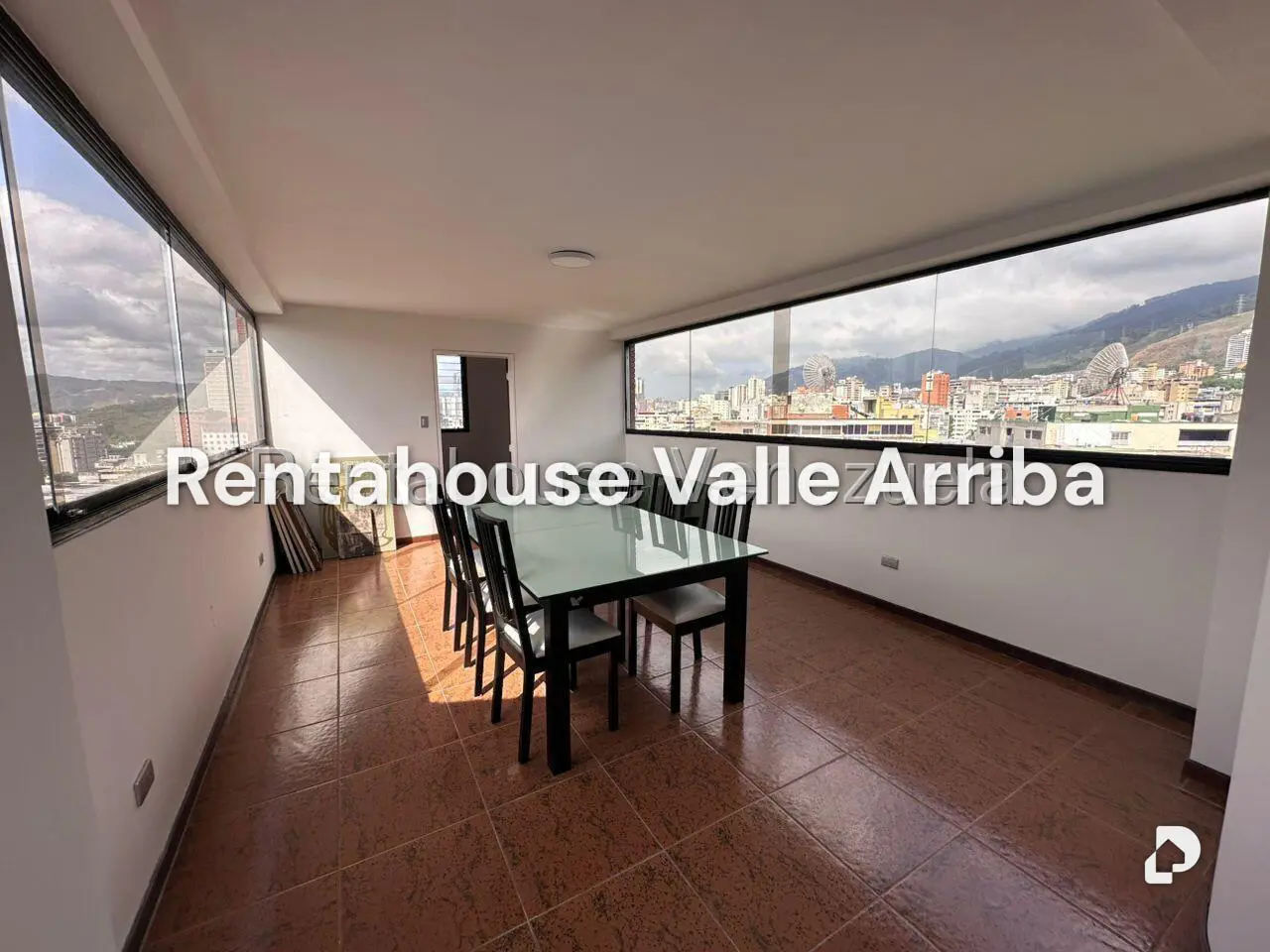 Apartamento en La Florida, Caracas – 25