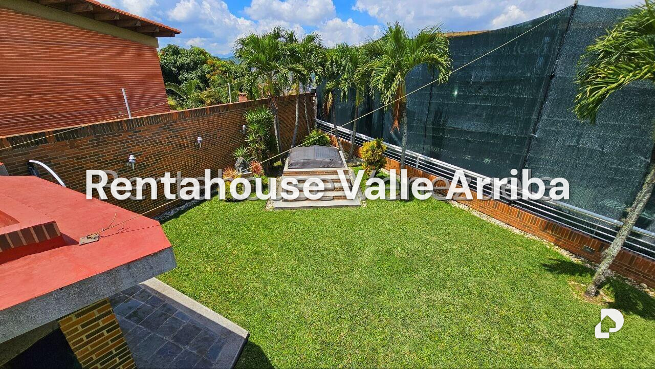 Casa en Cumbres de Curumo, Caracas – 23