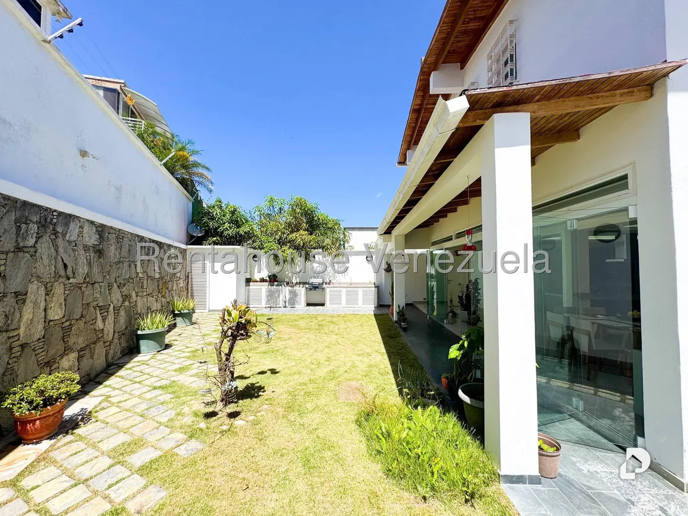 Casa en Prados del Este, Caracas – 23