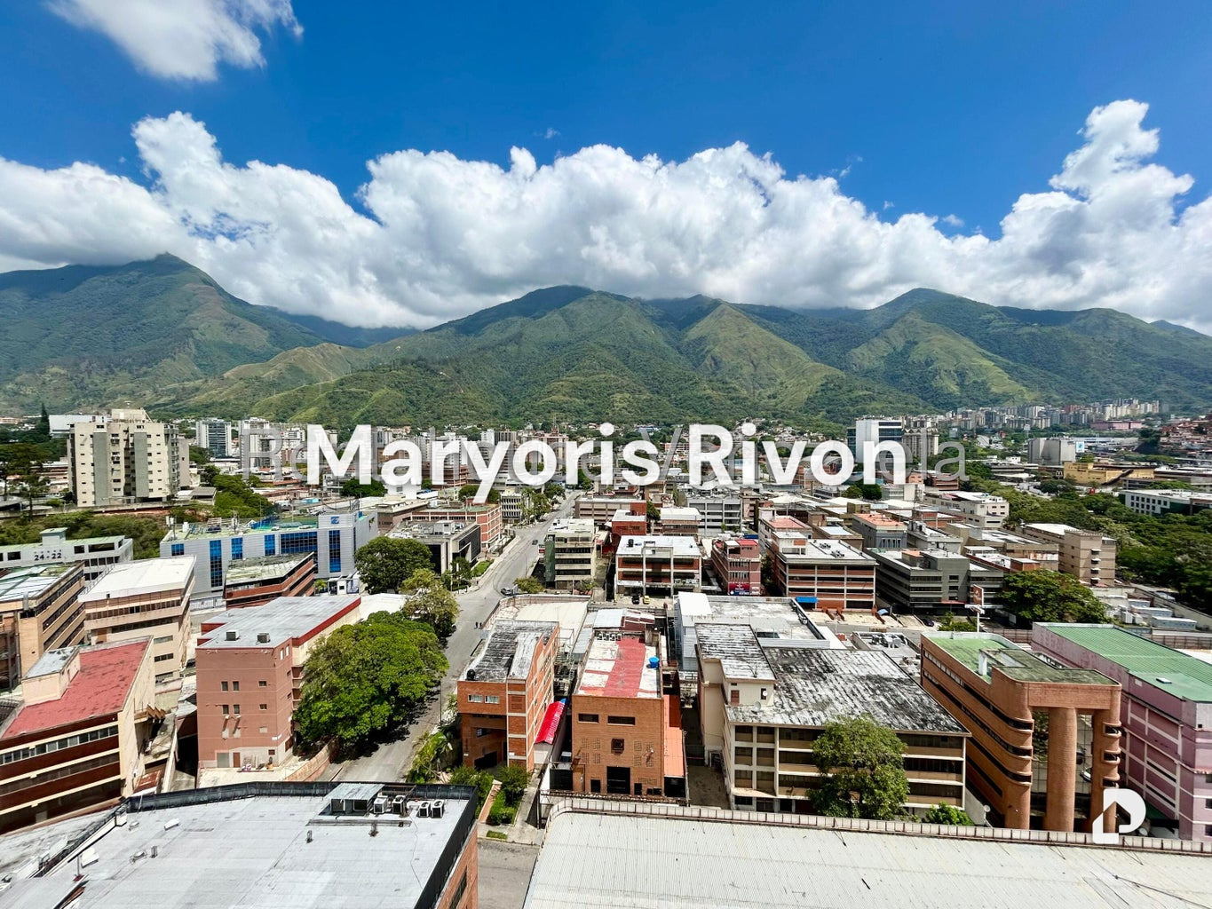 Apartamento en La Urbina, Caracas – 28