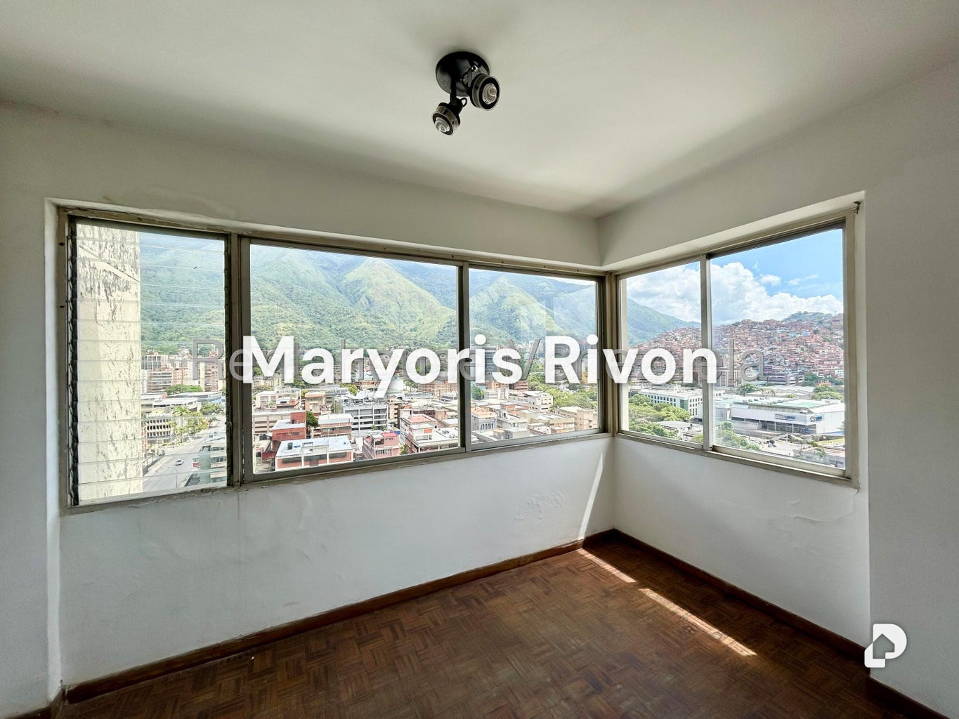 Apartamento en La Urbina, Caracas – 10