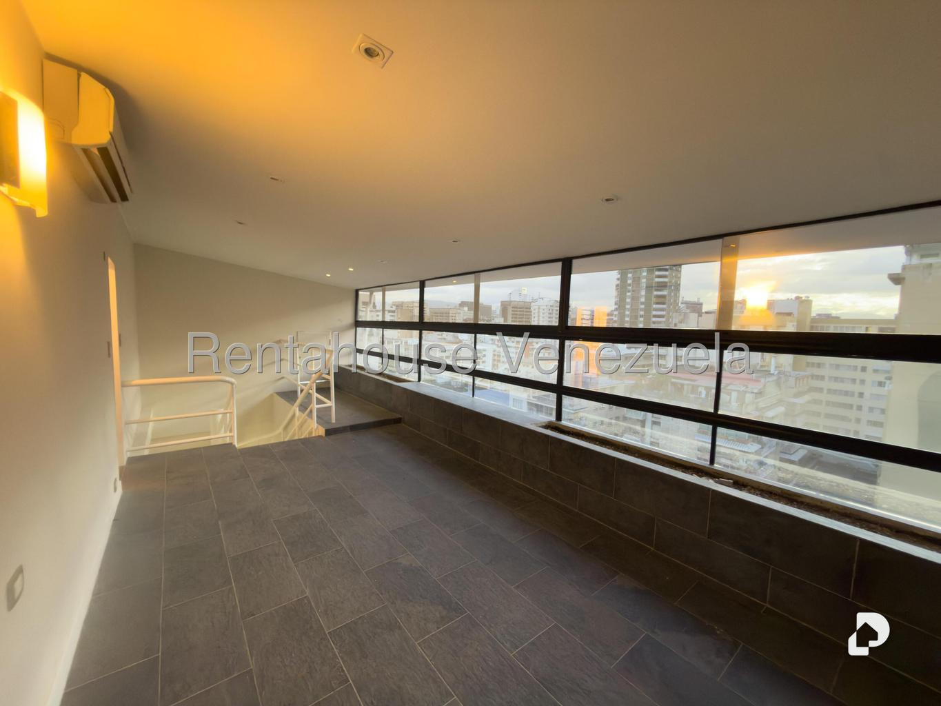 Apartamento en Los Palos Grandes, Caracas – 23