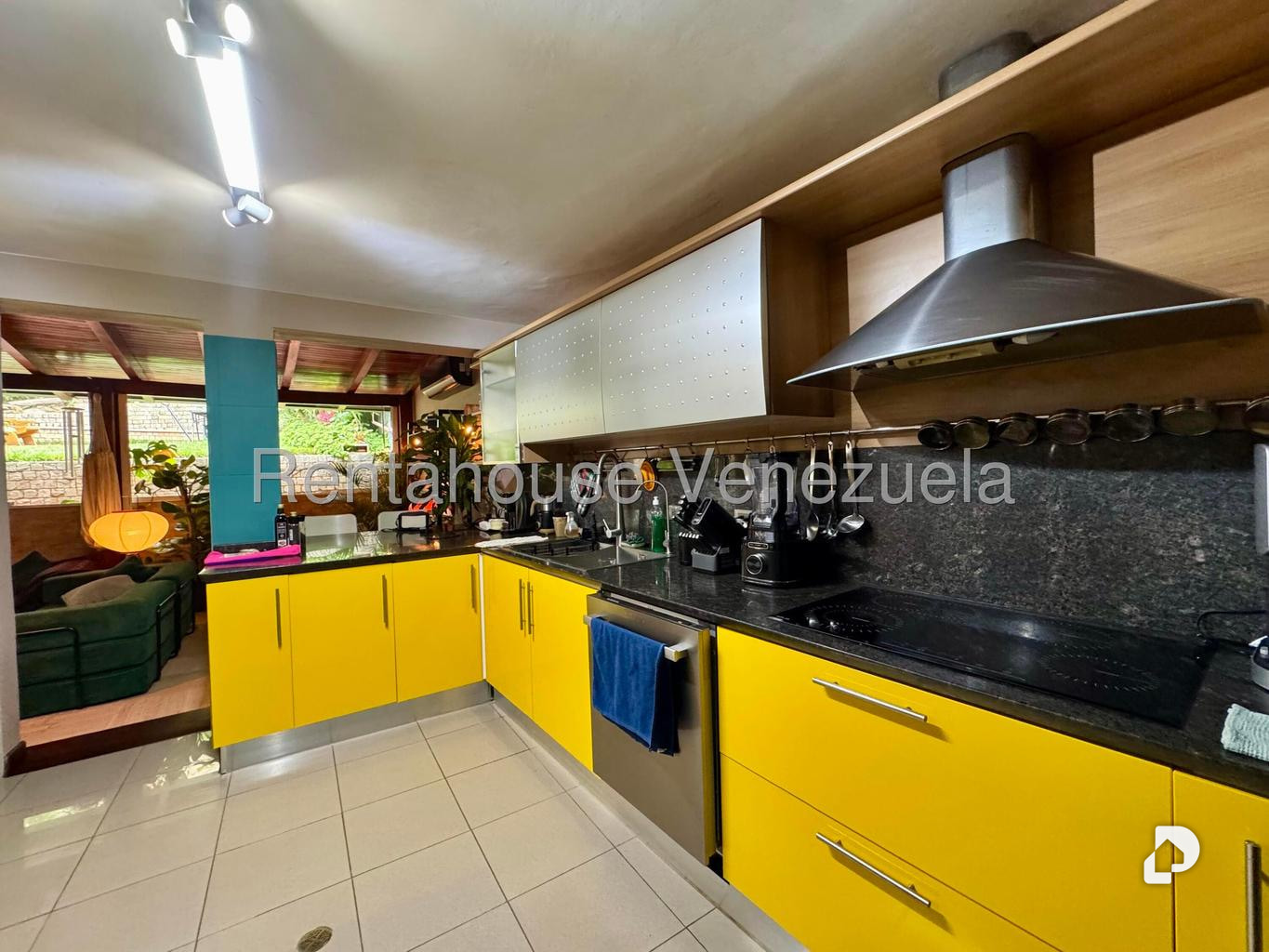 Casa en Alto Prado, Caracas – 14