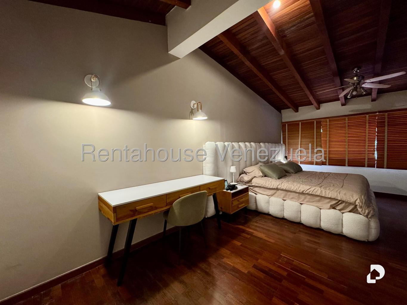 Casa en Alto Prado, Caracas – 27