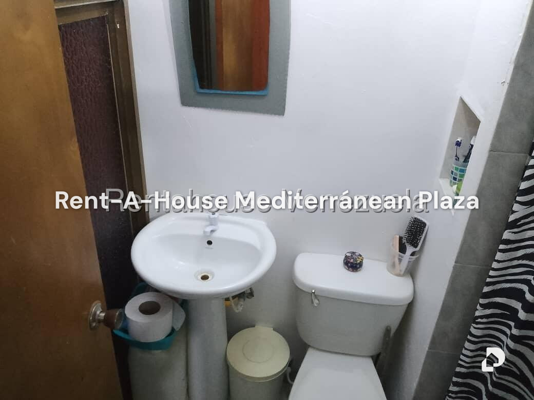 Apartment in Paraparal, Los Guayos – 11