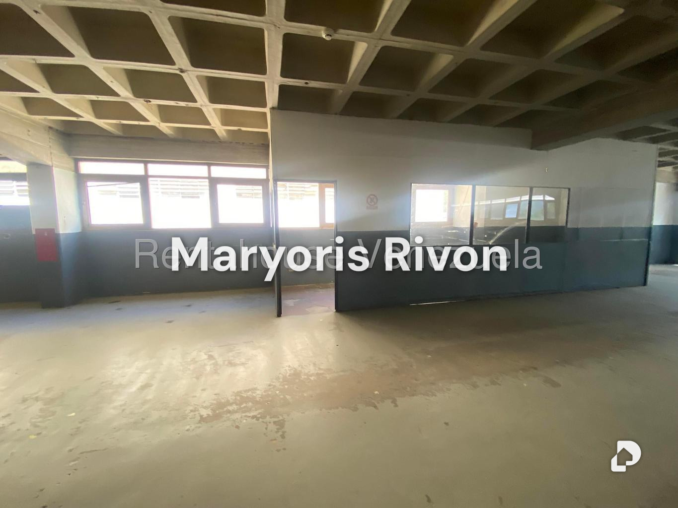 Local comercial en La Yaguara, Caracas – 13
