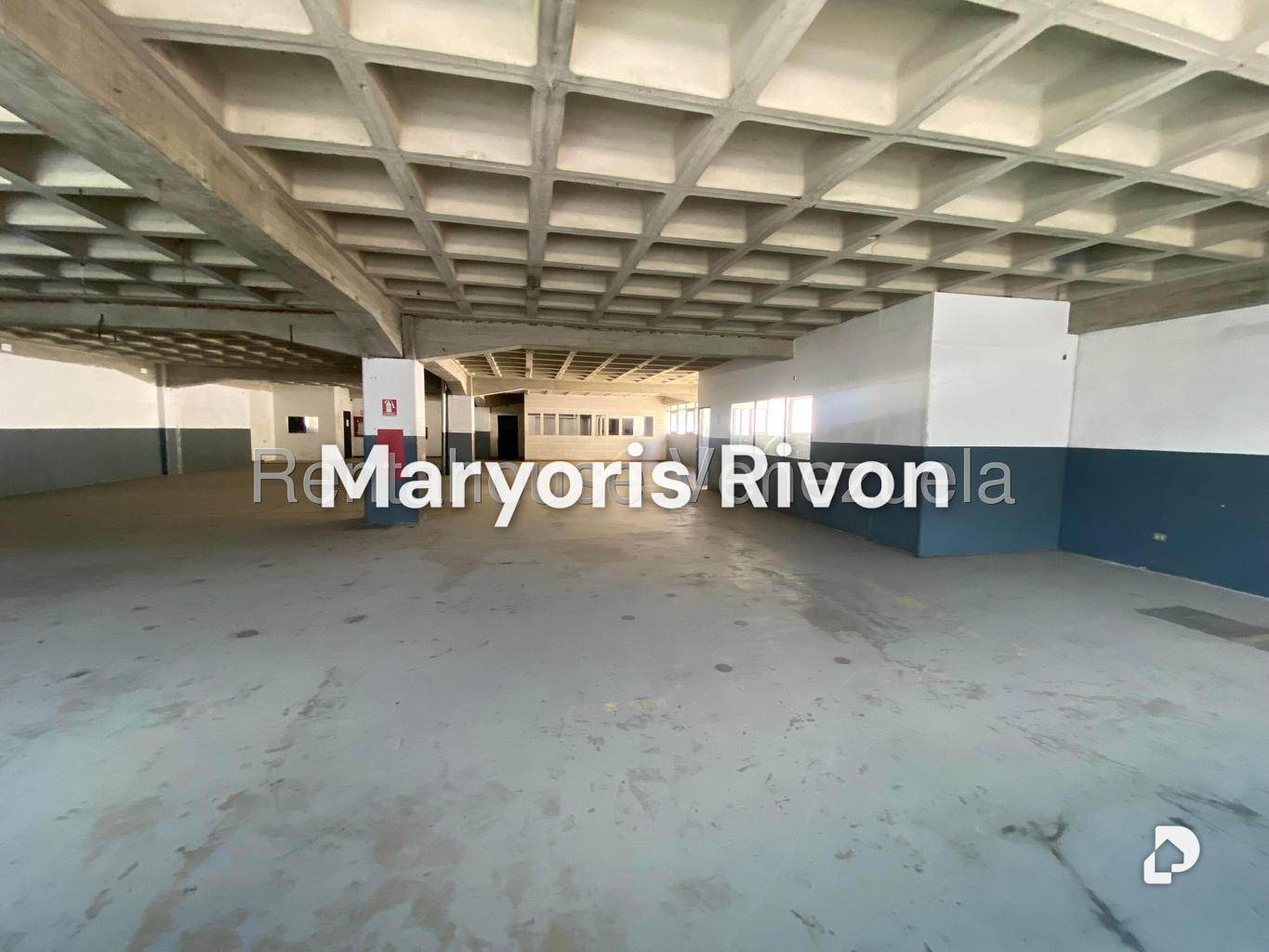 Local comercial en La Yaguara, Caracas – 12