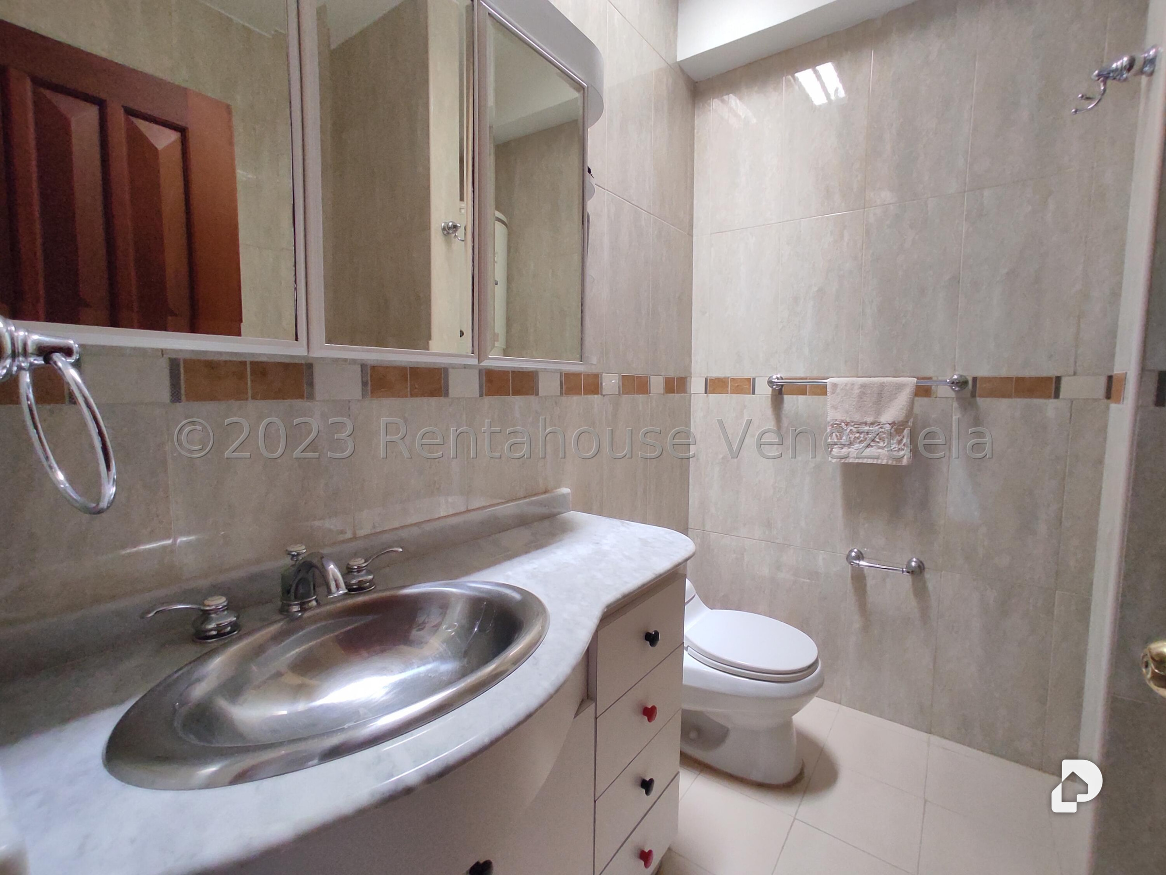Casa en Colinas del Tamanaco, Caracas – 31