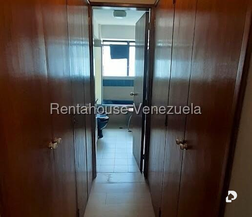 Apartamento en Las Esmeraldas, Caracas – 16