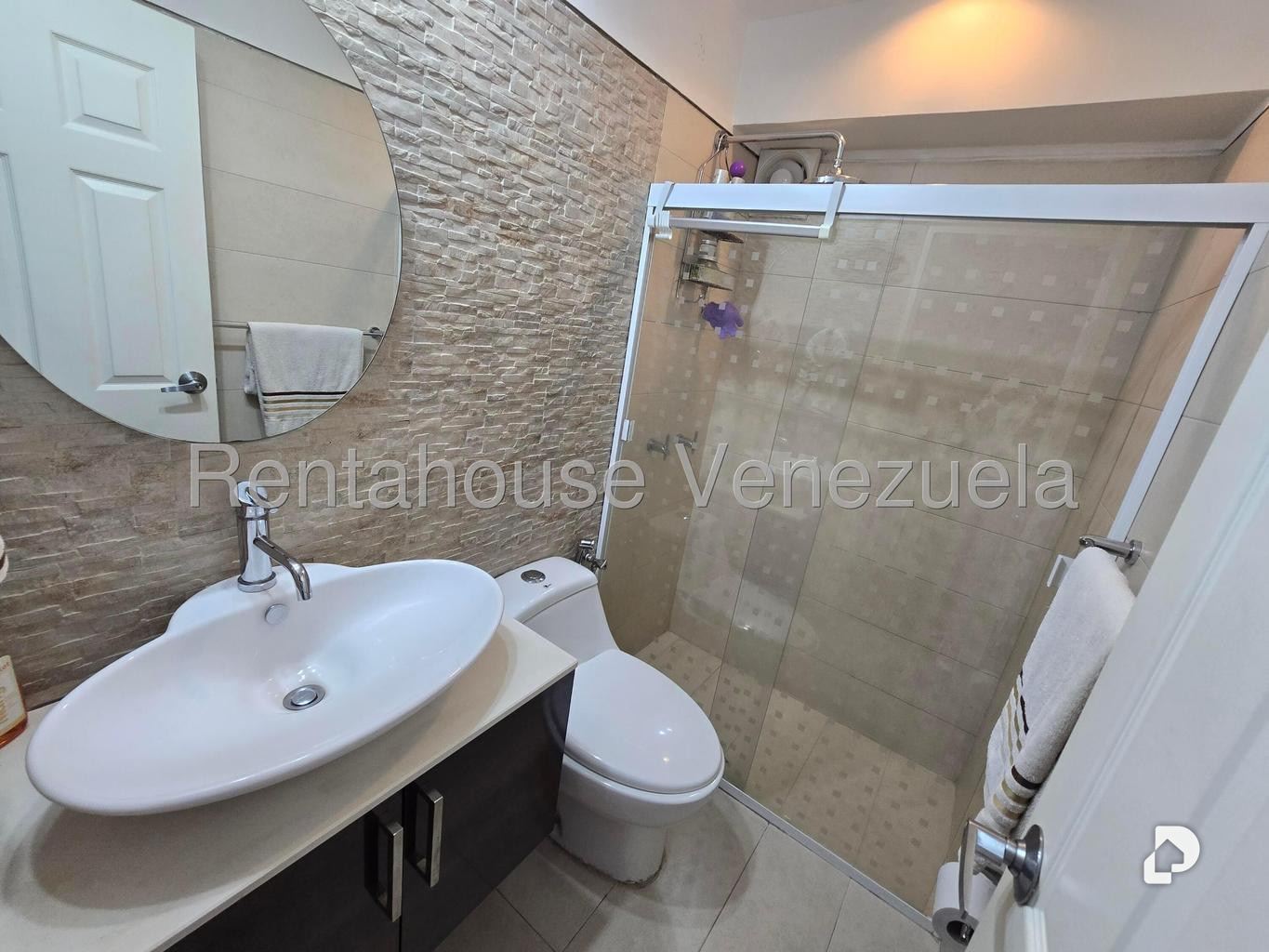 Apartamento en El Rosal, Caracas – 15