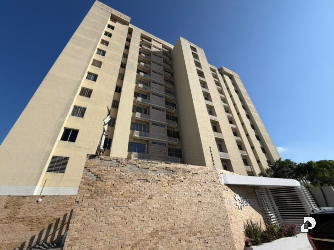 Apartamento en Urbanización Los Crepusculos, Barquisimeto – 1