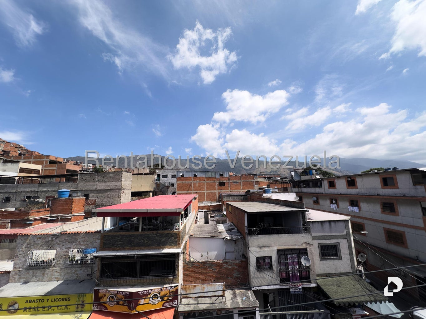 Casa en Catia, Caracas – 29