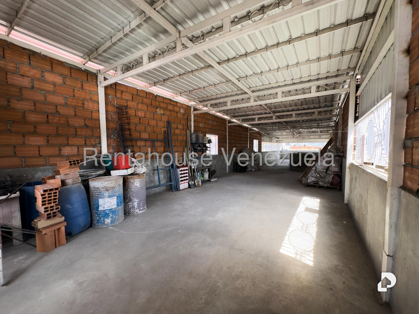 Casa en Catia, Caracas – 28