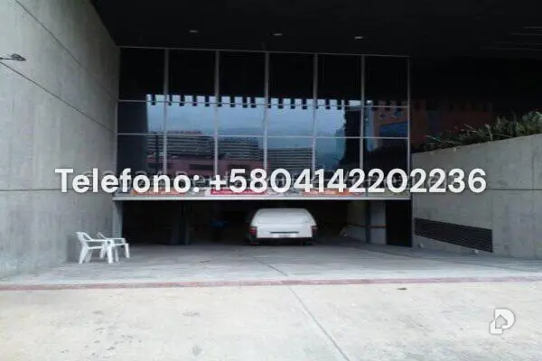 Oficina en Las Mercedes, Caracas – 12