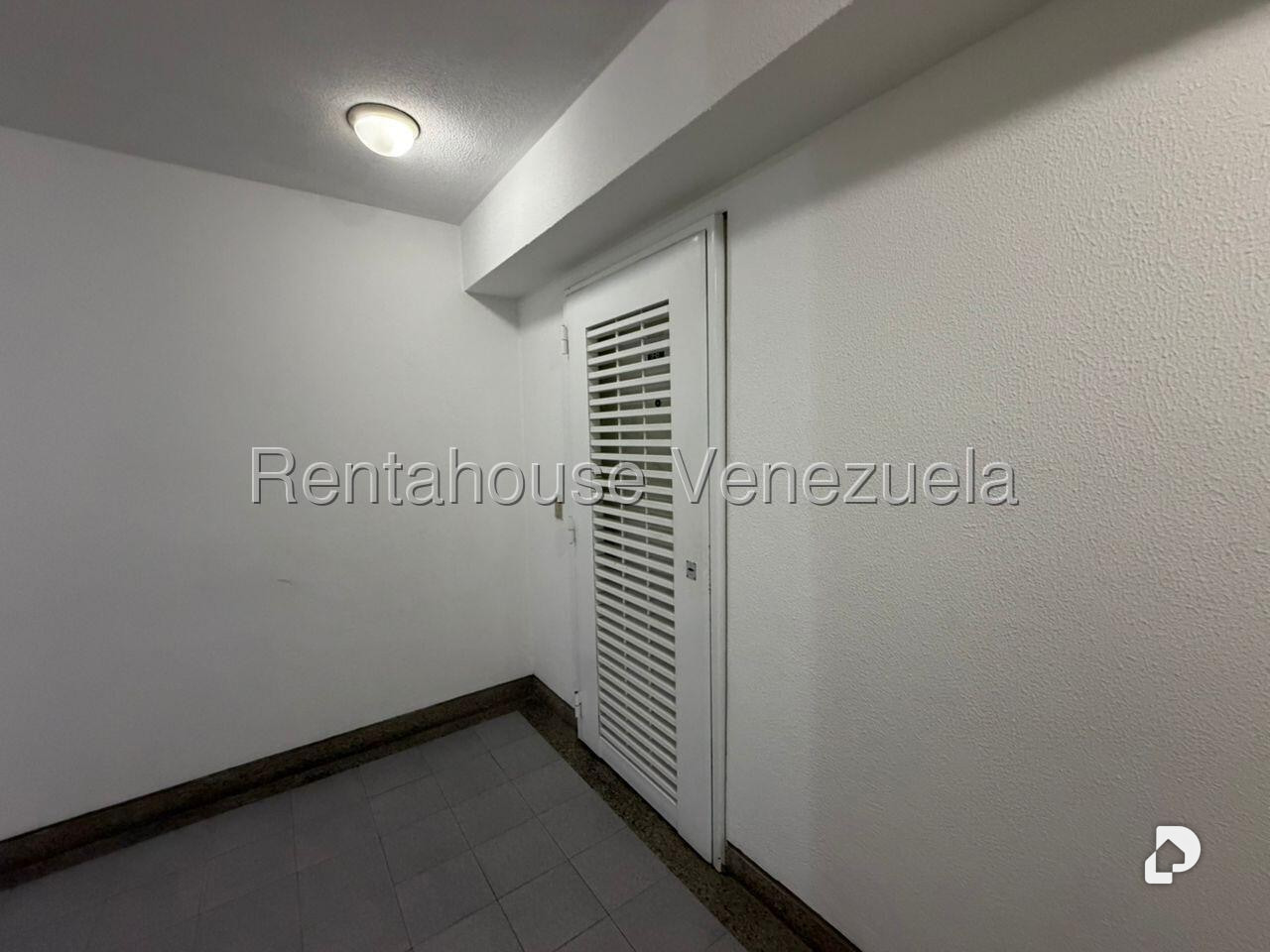 Apartamento en El Rosal, Caracas – 26