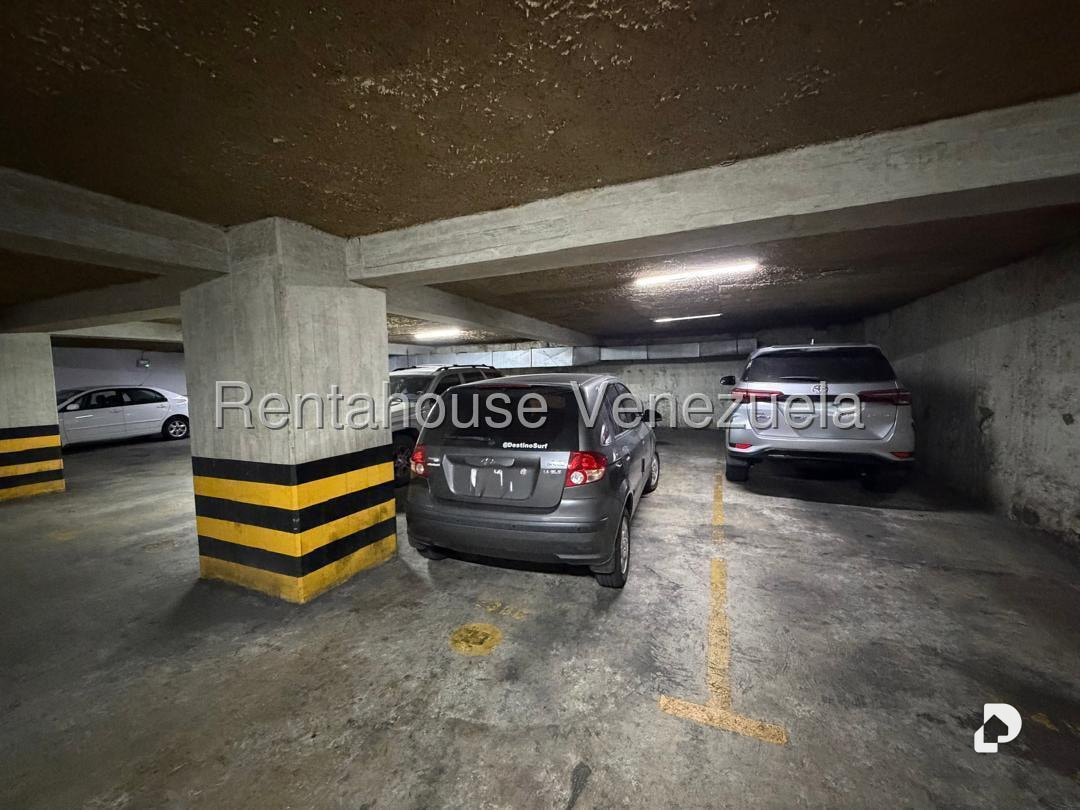 Apartamento en El Rosal, Caracas – 30